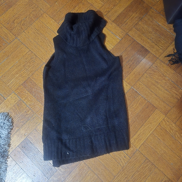 mossimo co Sweaters - Women's Black Turtleneck Sleeveless Sweater